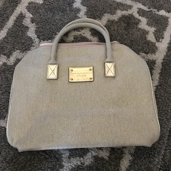 MICHAEL KORS GOLD TOTE - Picture 2 of 7